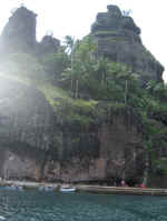 quayside Hanavave.jpg (75238 bytes)