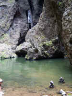 waterfall pool.jpg (93329 bytes)