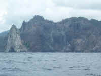 arrival at uo pou.jpg (61288 bytes)