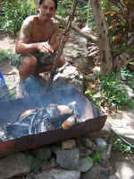 cooking breadfruit.jpg (103145 bytes)